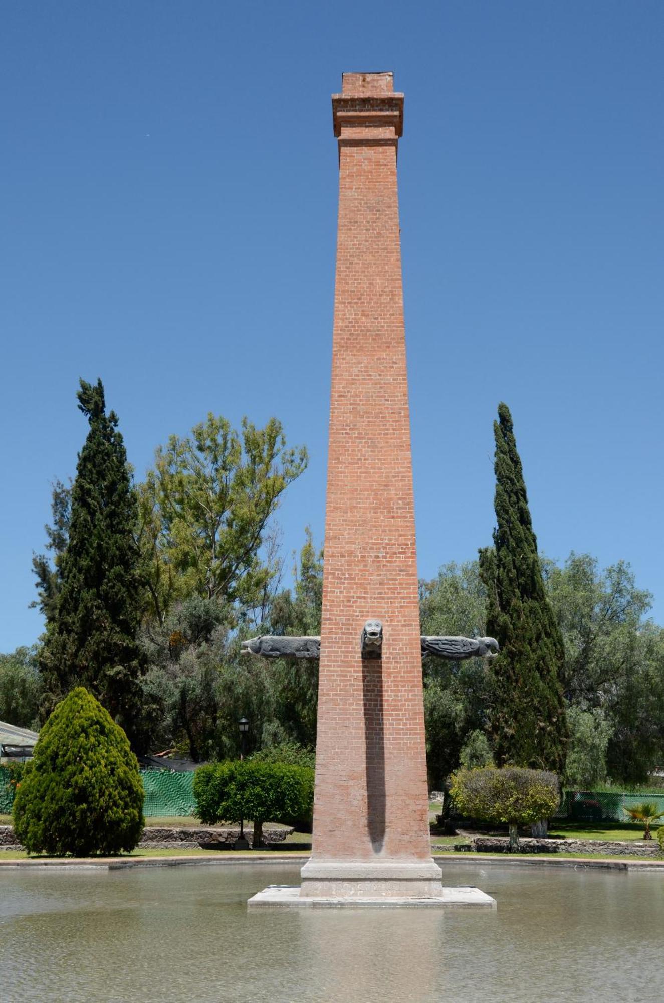 Hacienda Jurica By Brisas Hotel Queretaro Exterior photo The memorial at the entrance to the cemetery